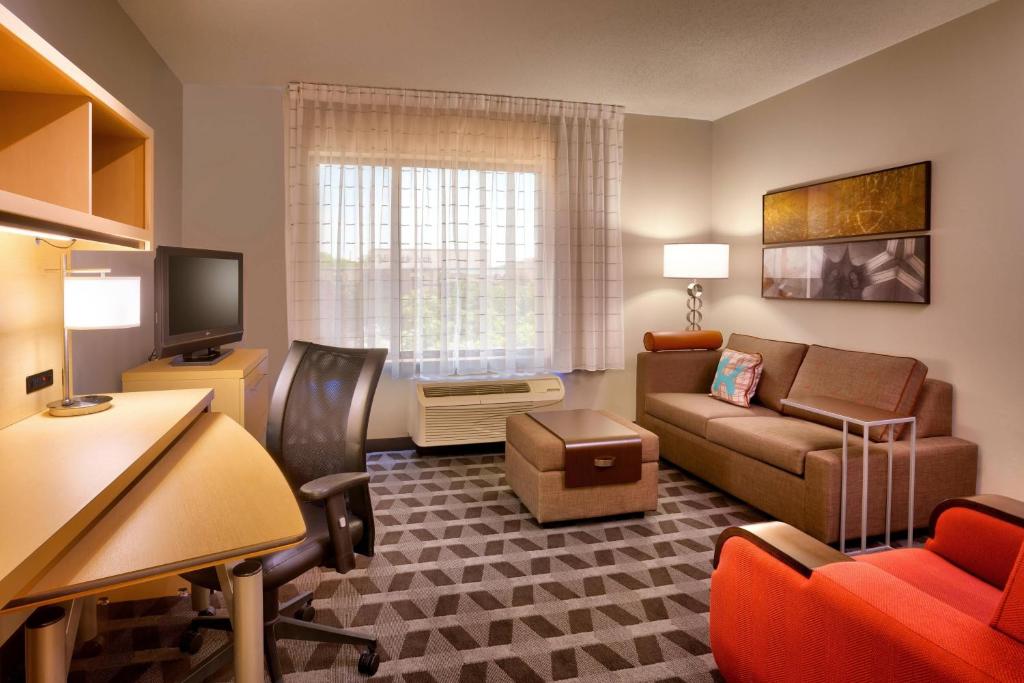 TownePlace Suites by Marriott Omaha West image