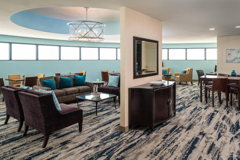 Sheraton Tampa Brandon Hotel image