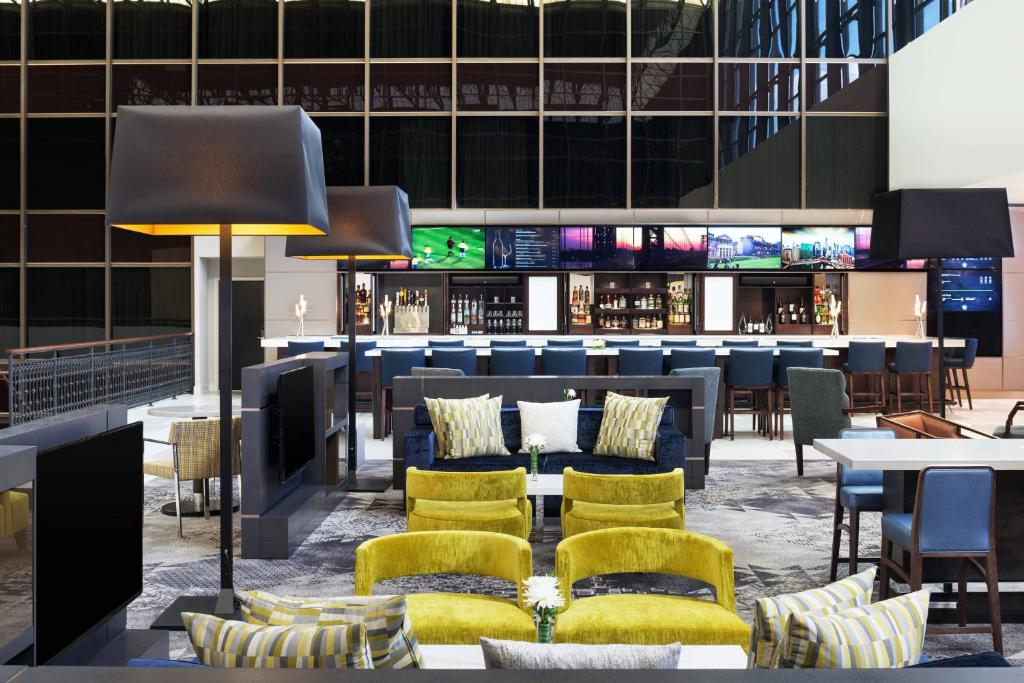 Sheraton Bloomington Hotel image
