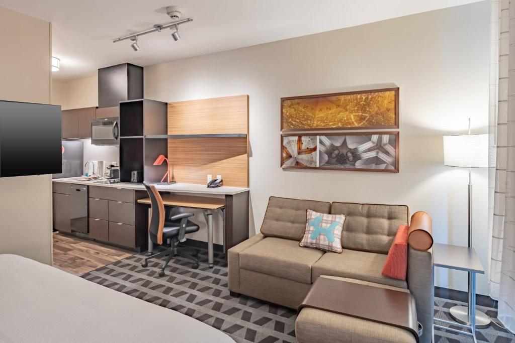 TownePlace Suites by Marriott Austin South image