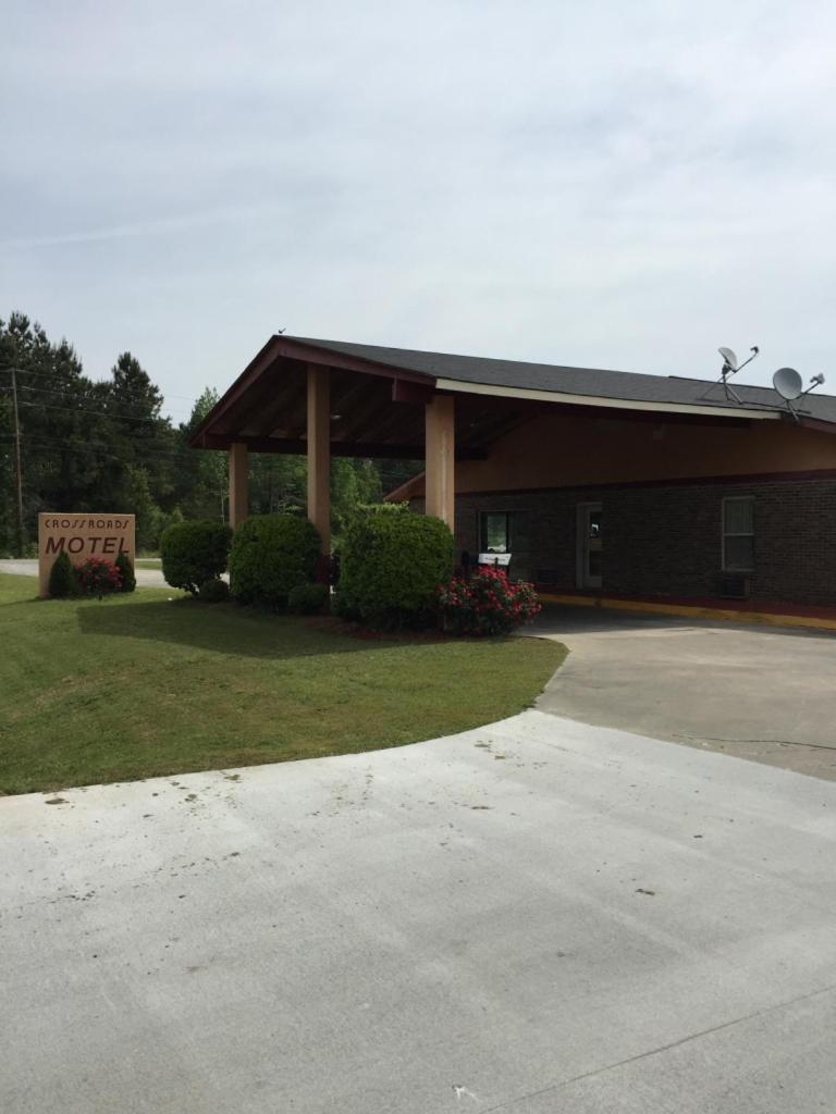 Cross Road Motel image