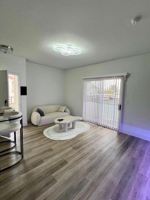 Newly Upgraded 2bed 2bath Condo! image