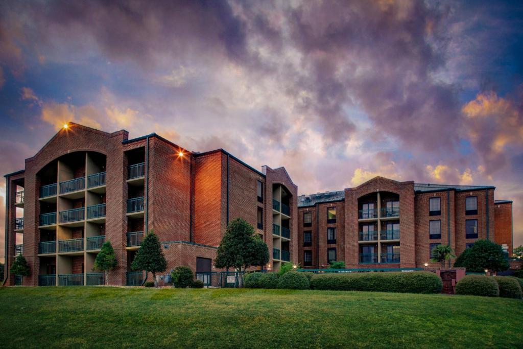 Courtyard by Marriott New Bern image