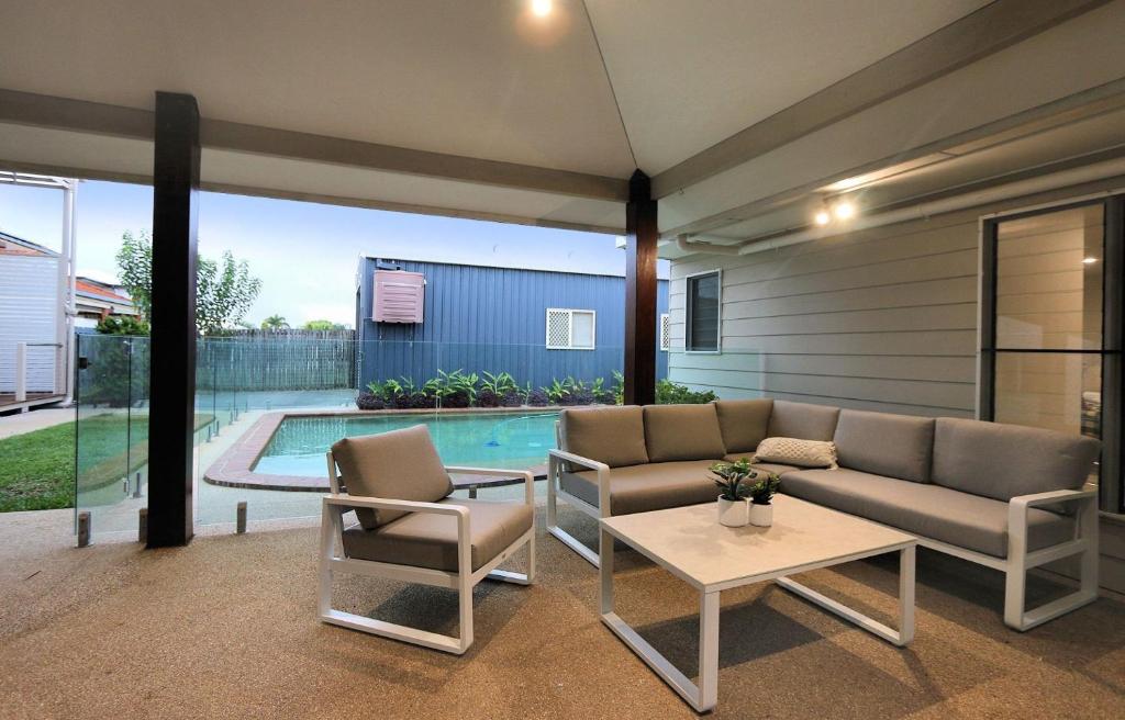 6 Dooley Street Bargara photo 1