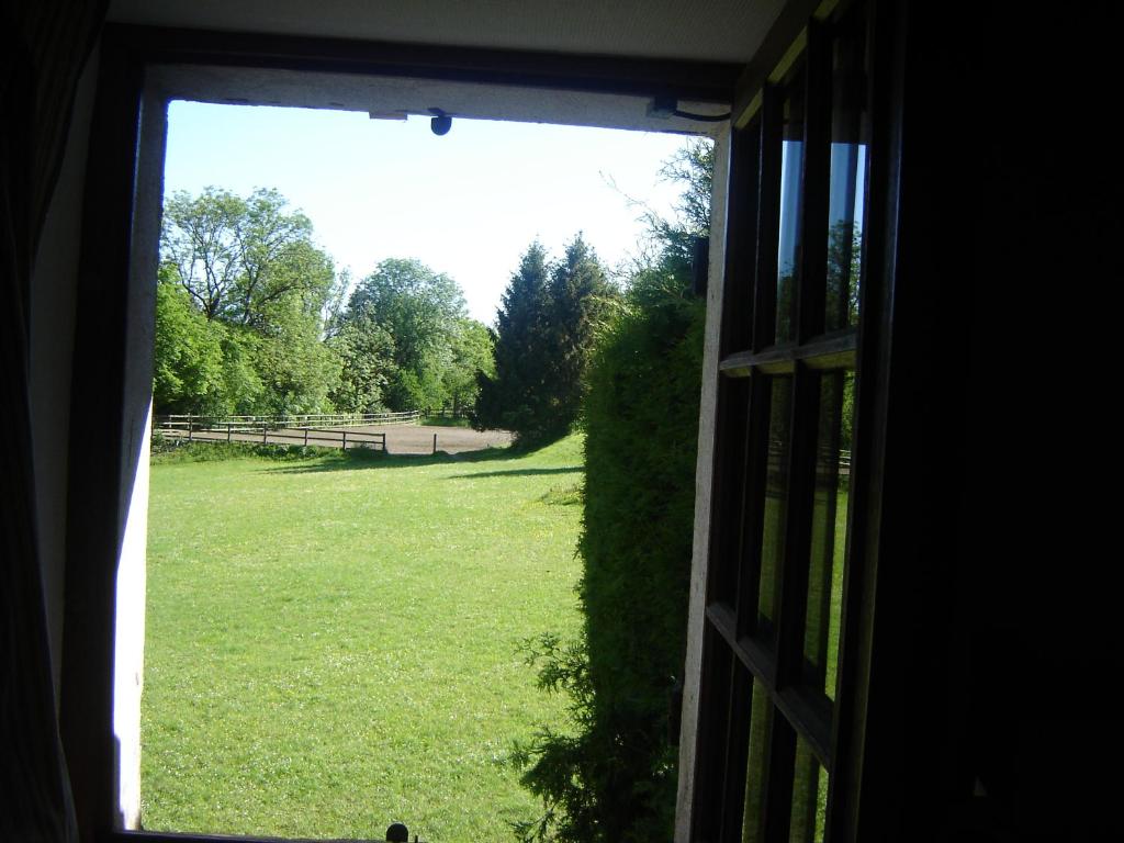 Relais De La Vallée De L'ource photo 2