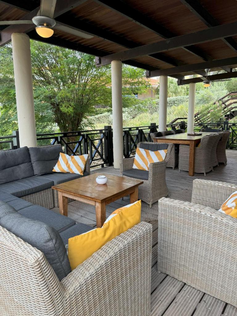 Blue Bay BEACH Villa 25 3-min beach-pool-golf photo 2