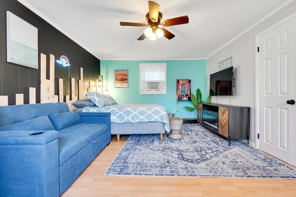 Chic Beach Suite in Old Orchard Beach image