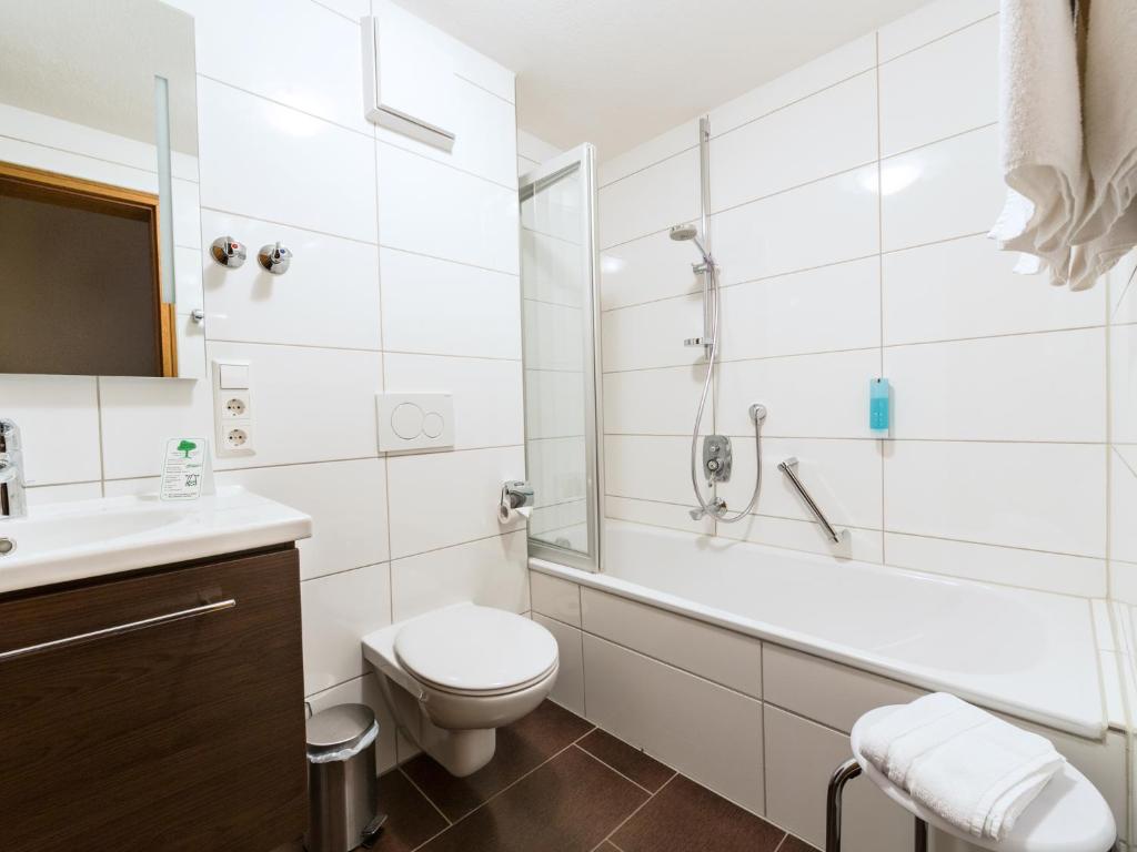 Двухместный (Улучшенный двухместный номер с 1 кроватью), RelaxHotel Tannenhof