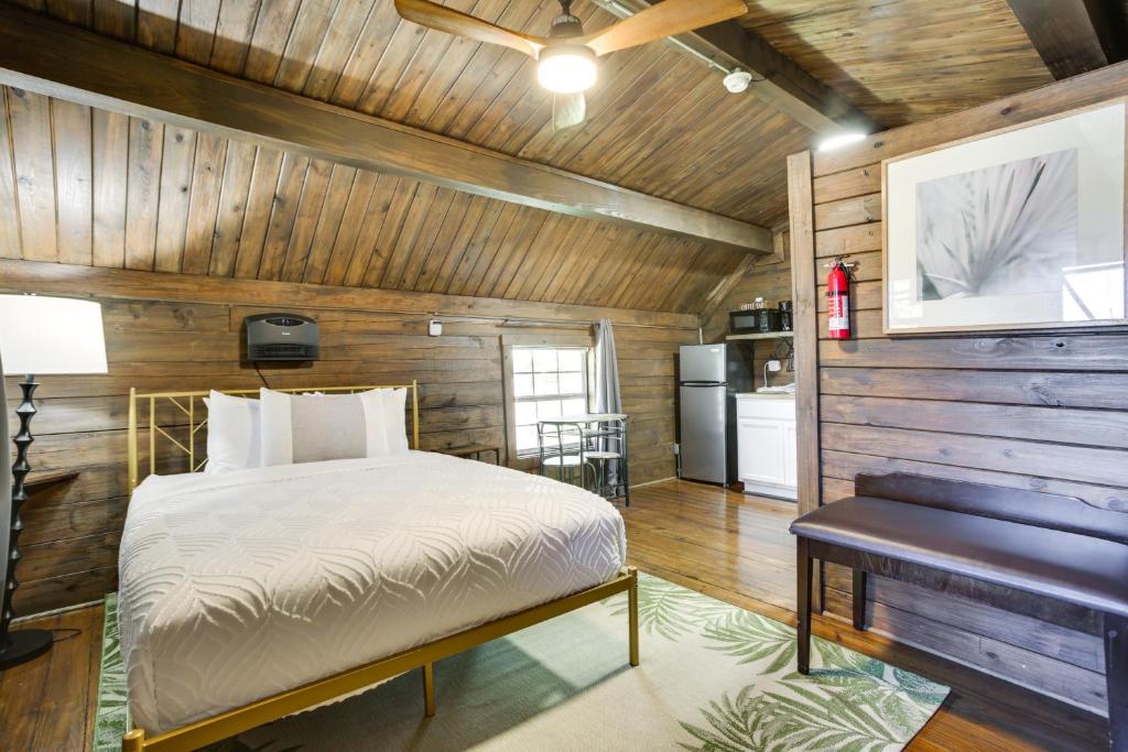 Near NOLA Bayou Cabin with Pool Access! image