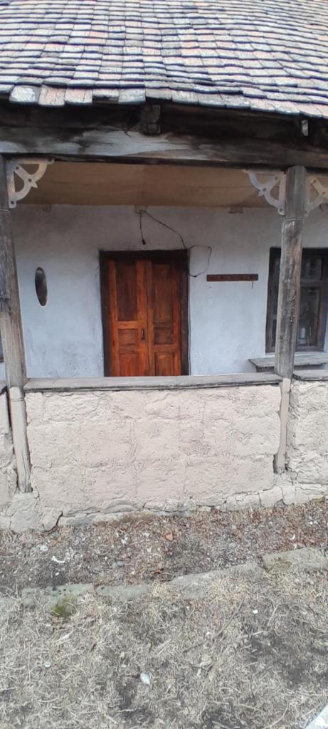 Old house in Dsegh photo 3