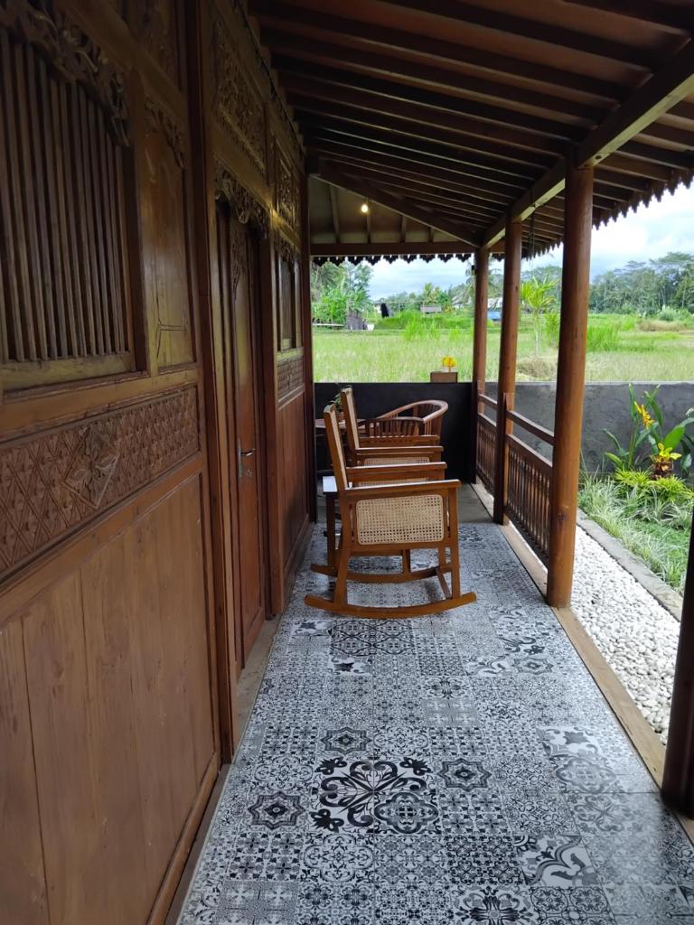 Lotus cottage photo 1