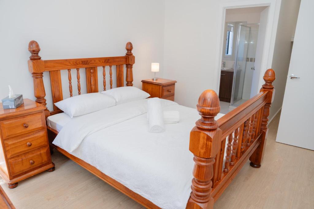 Modern & spacious family home photo 1