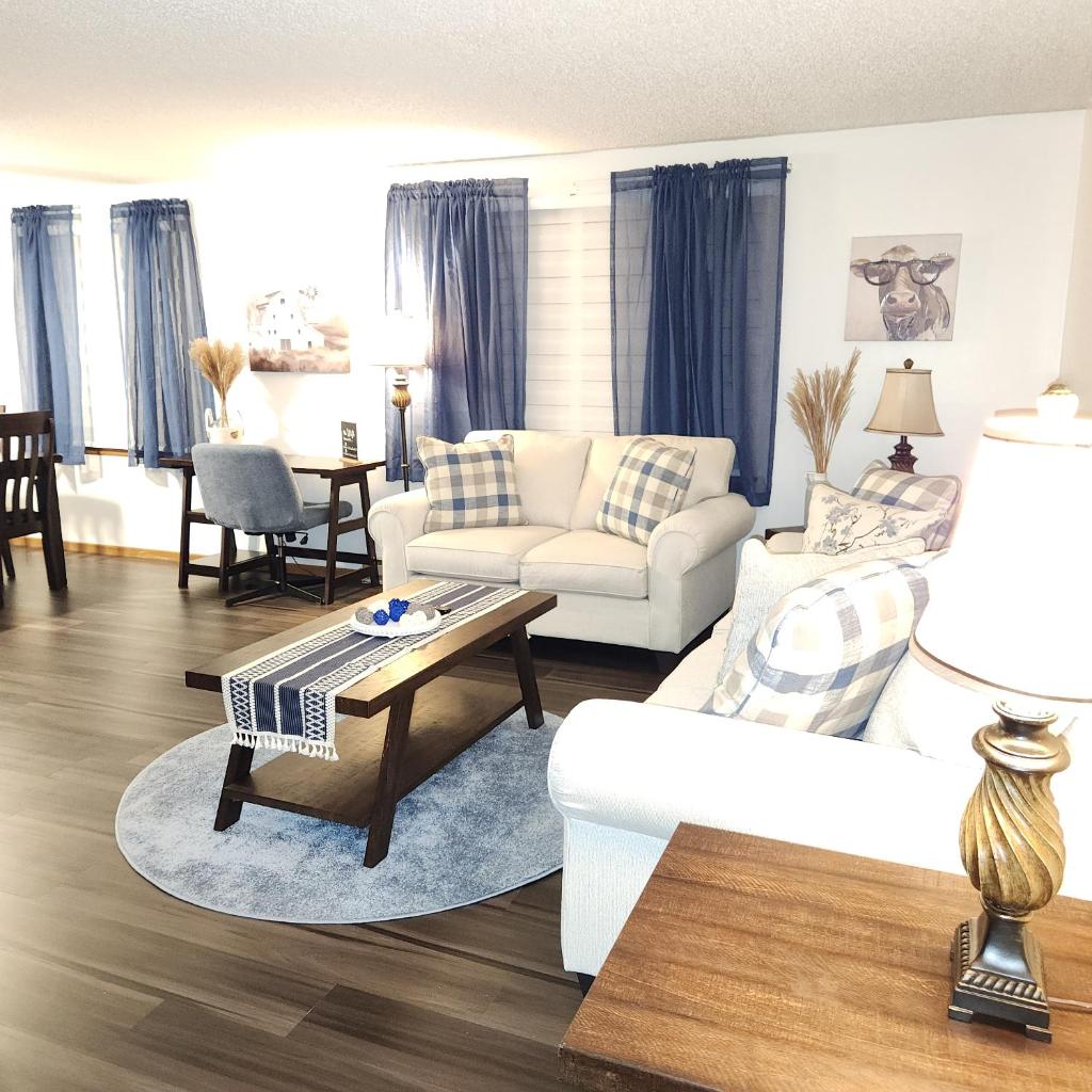 Harvest Haven's Plaza Paradise image