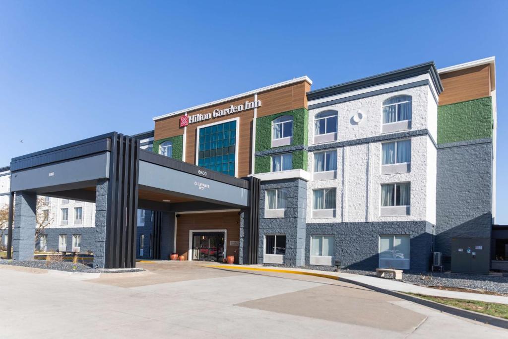 Hilton Garden Inn Des Moines Airport image