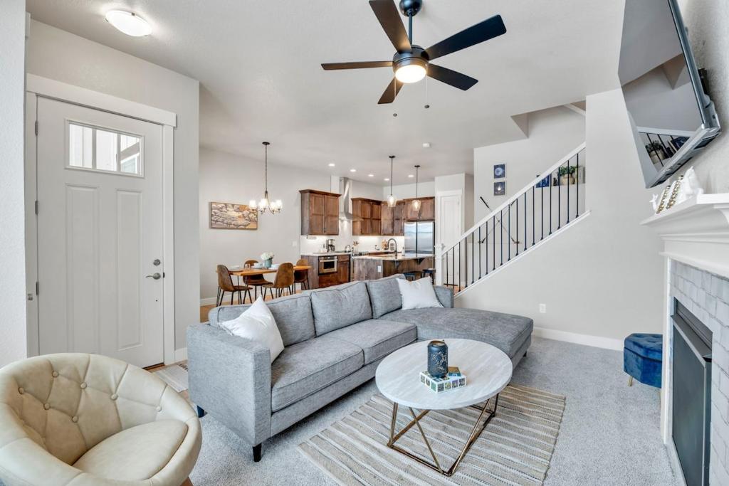 Lovely Townhome at the TPC Golf Course image