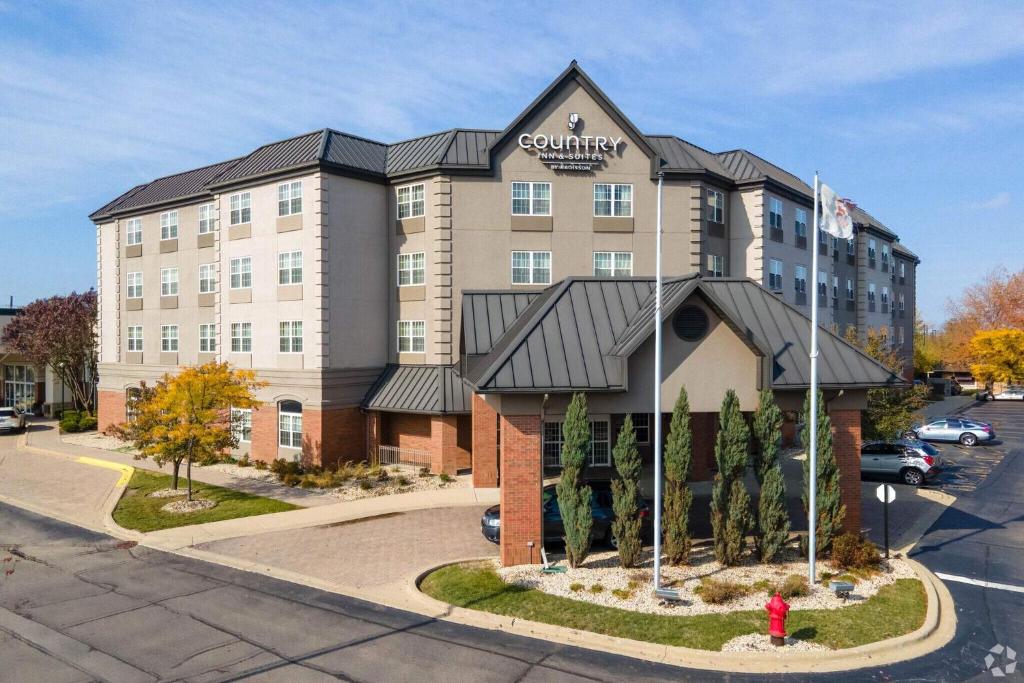 Country Inn & Suites by Radisson, Elk Grove Village/Itasca image