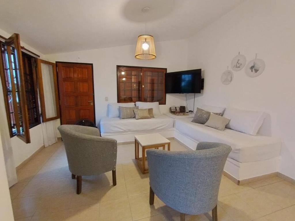 Casa con pileta cómoda y equipada