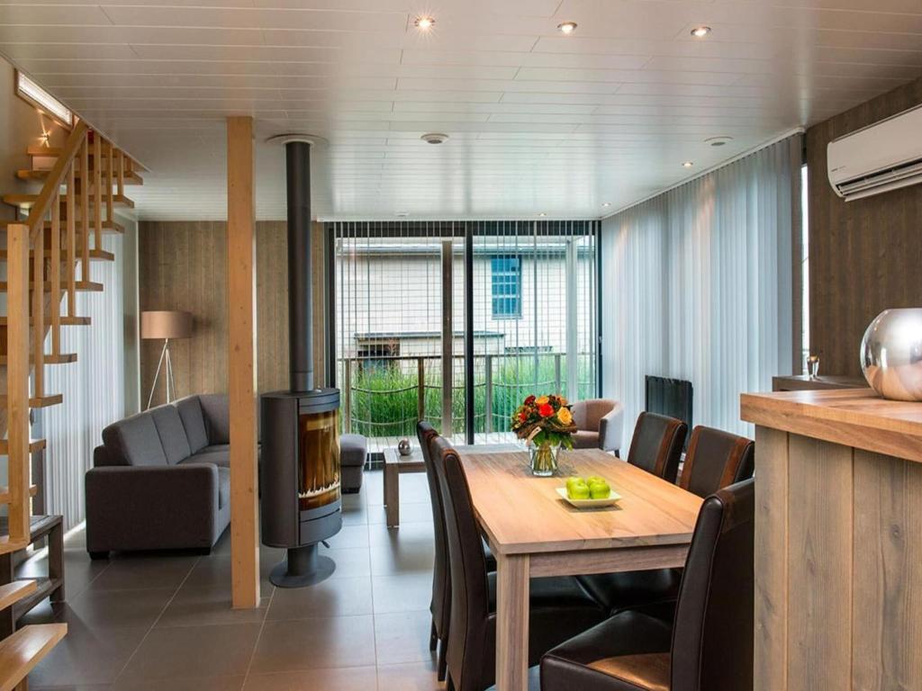 Elegant 3 Bedroom Villa with Sauna photo 1