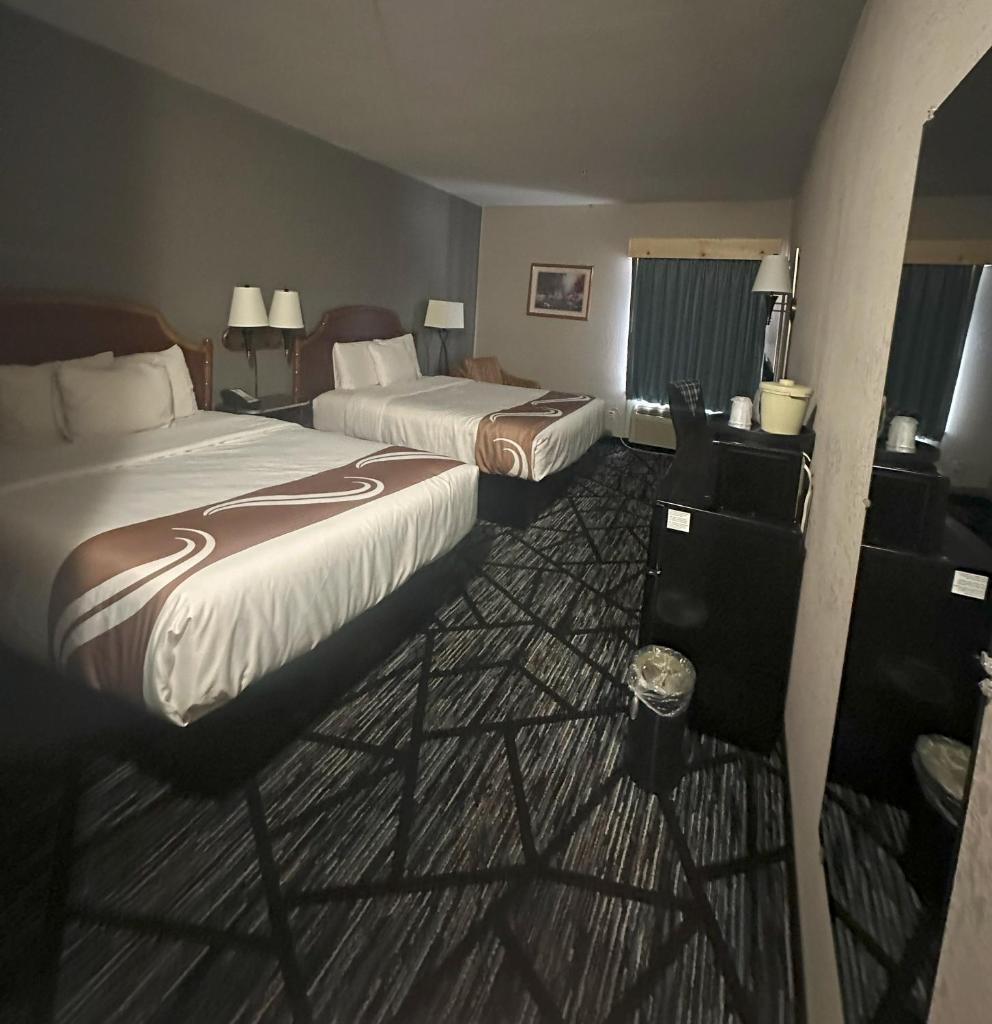 Hometown Inn image