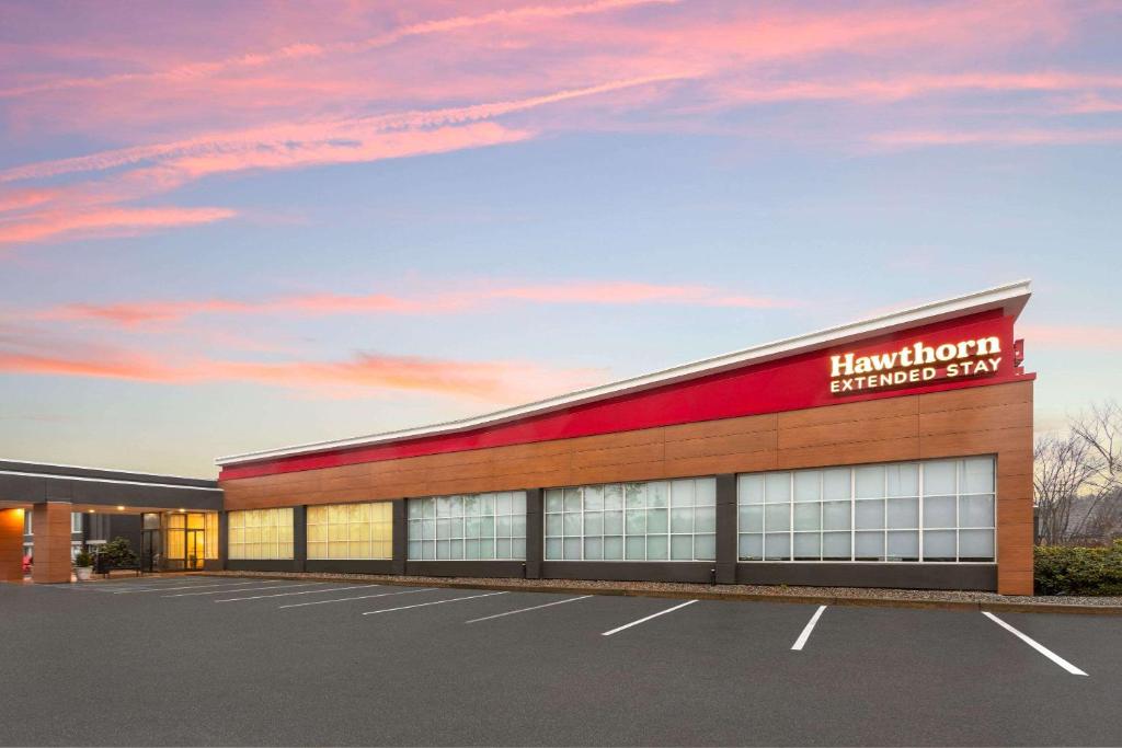 Hawthorn Extended Stay by Wyndham Ellsworth / Bar Harbor image