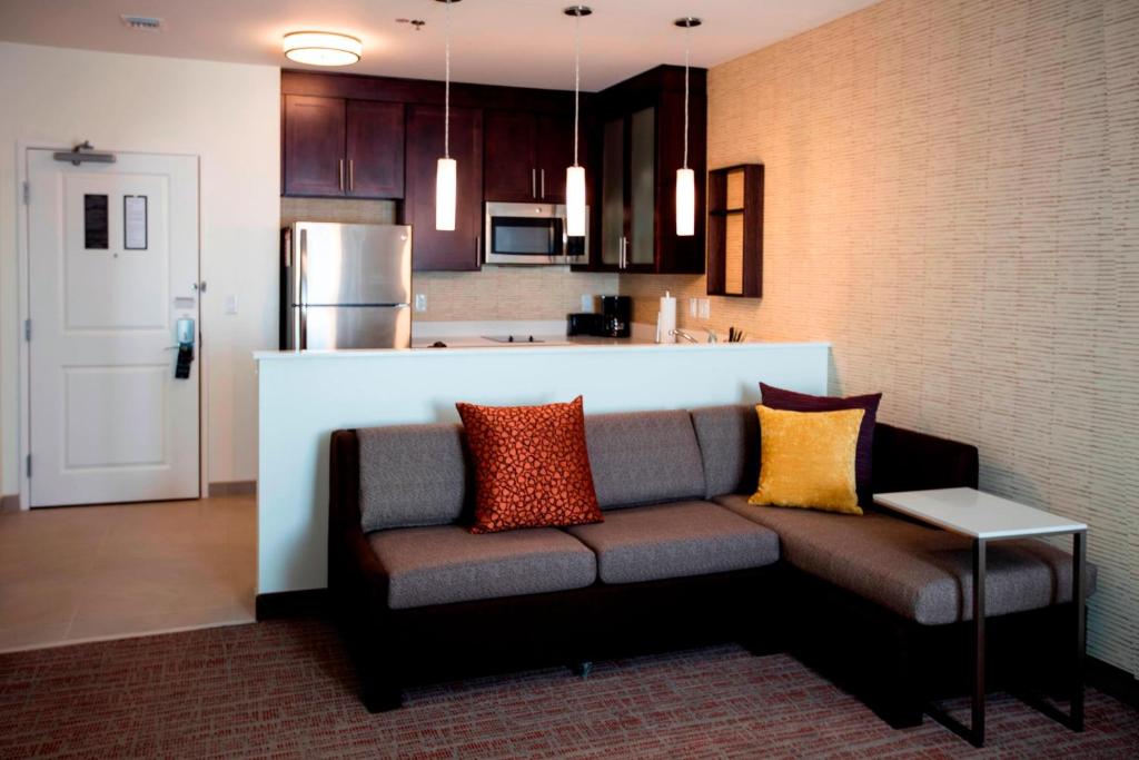 Residence Inn Lake Charles - Tap to explore photos
