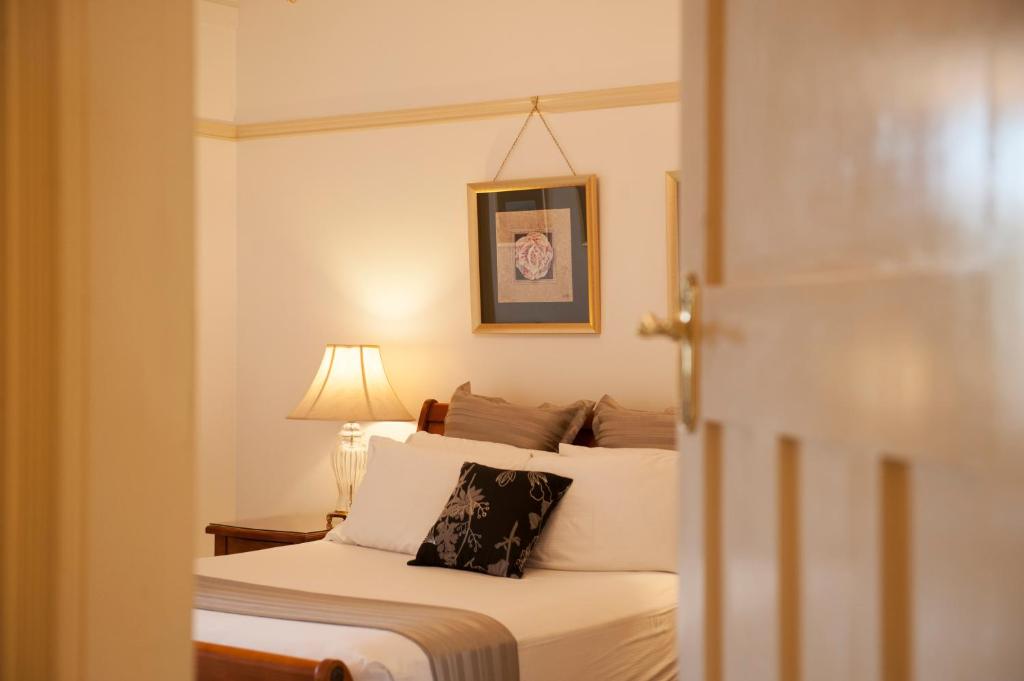 Cobb & Co Court Boutique Hotel photo 1
