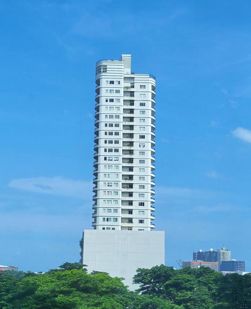 Rooms of Modern Cozy with Netflix Condo Unit in Calyx Cebu Ayala