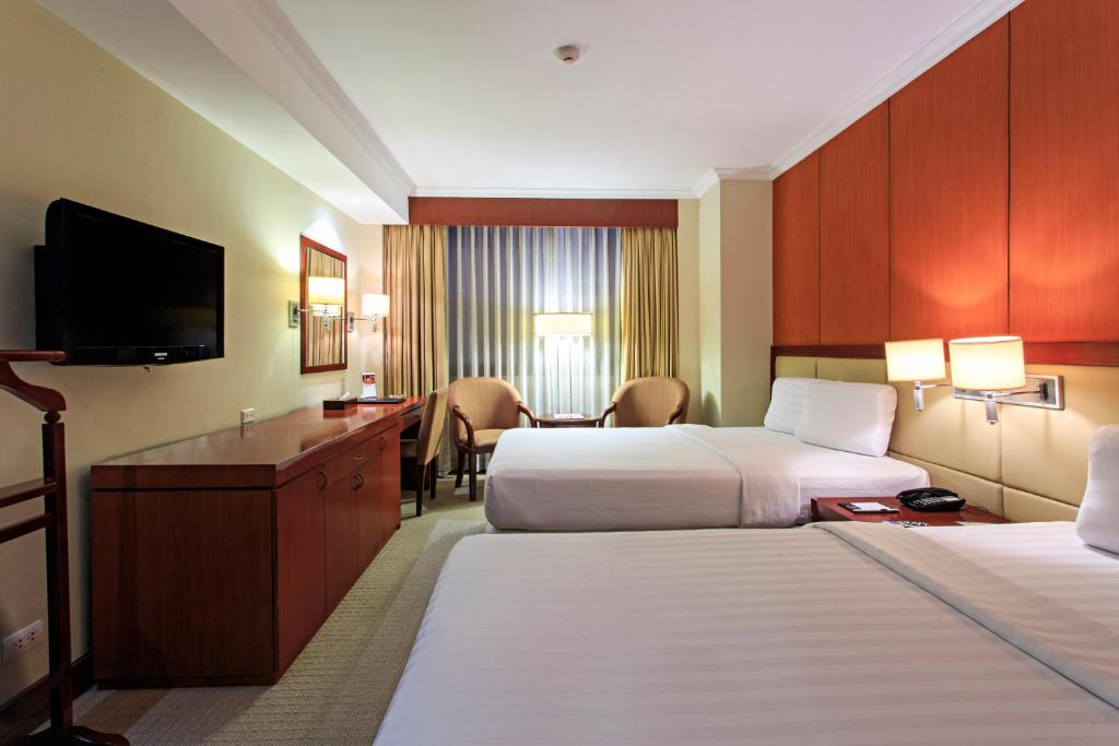 Cebu Parklane International Hotel photo 1