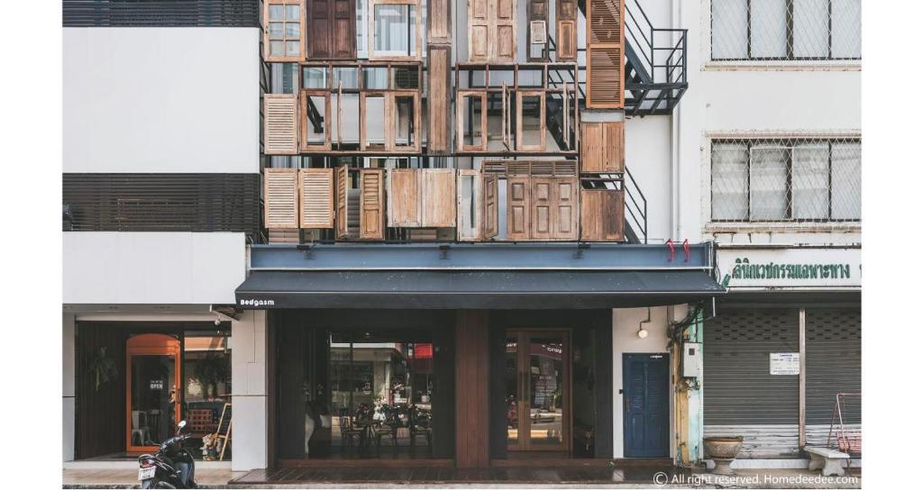 Bedgasm Hostel Chanthaburi - Tap to explore photos
