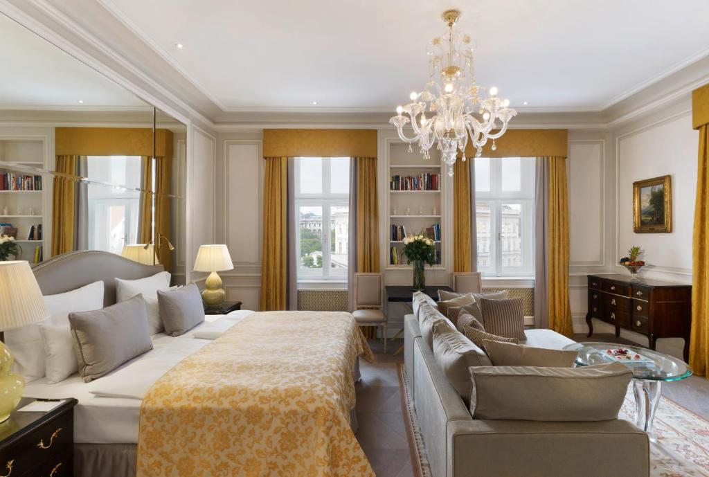 Сьюит (Люкс с видом на город), Hotel Sacher Wien