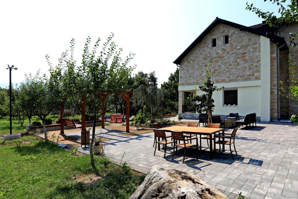 Plis Bujtina - Guesthouse photo 4