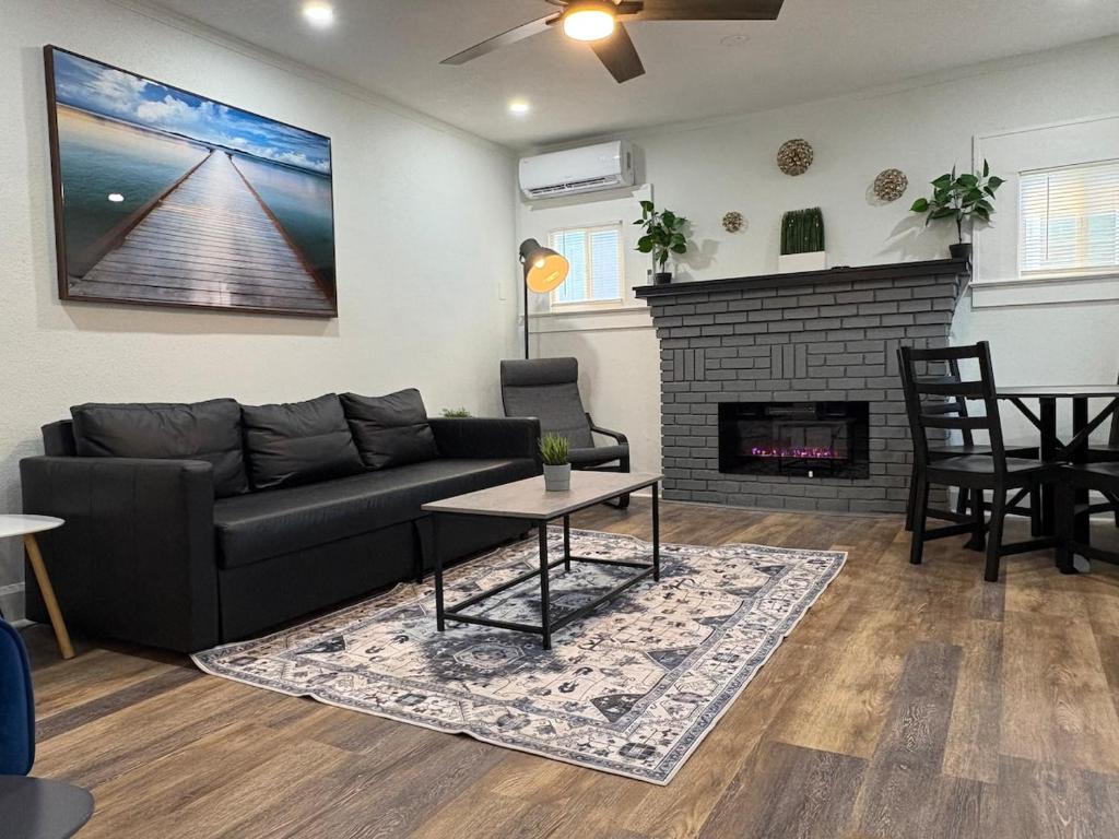 Private Bungalow Downtown Hideaway image