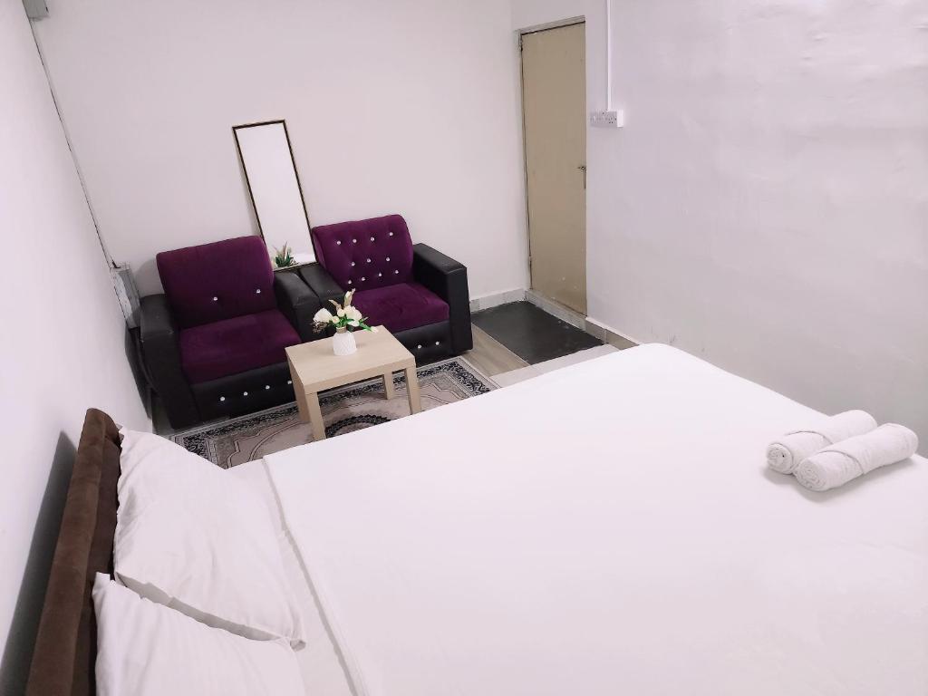 separate entrance room photo 1