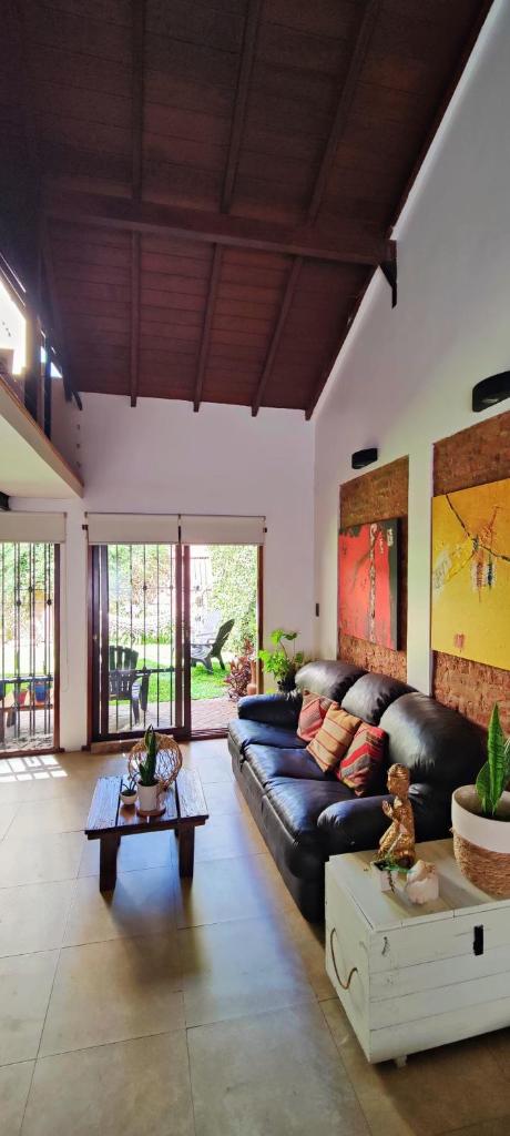 Habitación doble con baño privado en suite, hermoso jardín y parrilla