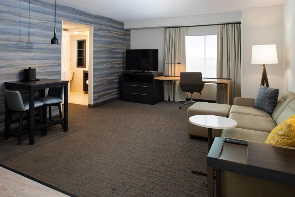 Residence Inn by Marriott Visalia image