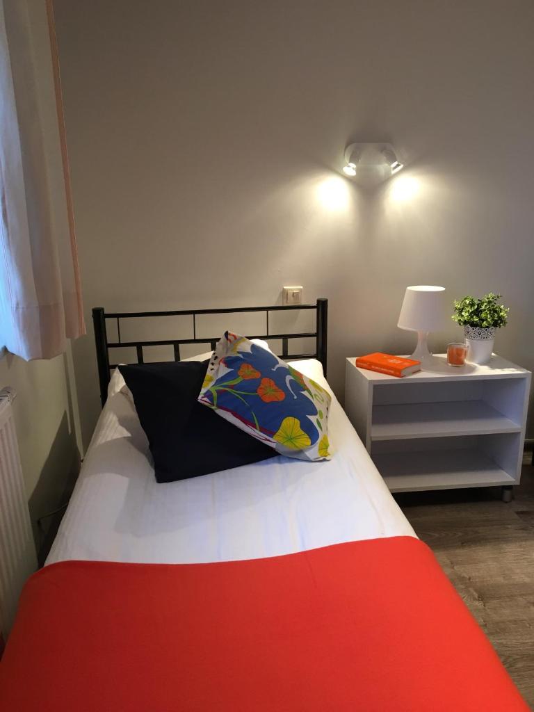 Двухместный (Двухместный номер с 1 кроватью или 2 отдельными кроватями и собственной ванной комнатой), Arcus Premium Hostel