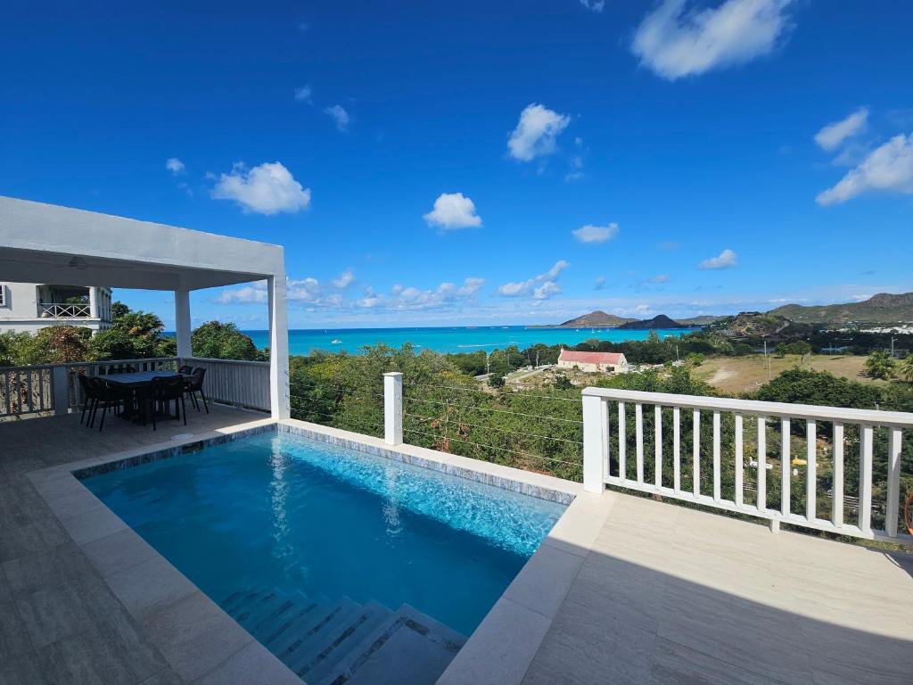 Spectacular Oceanview House with Pool