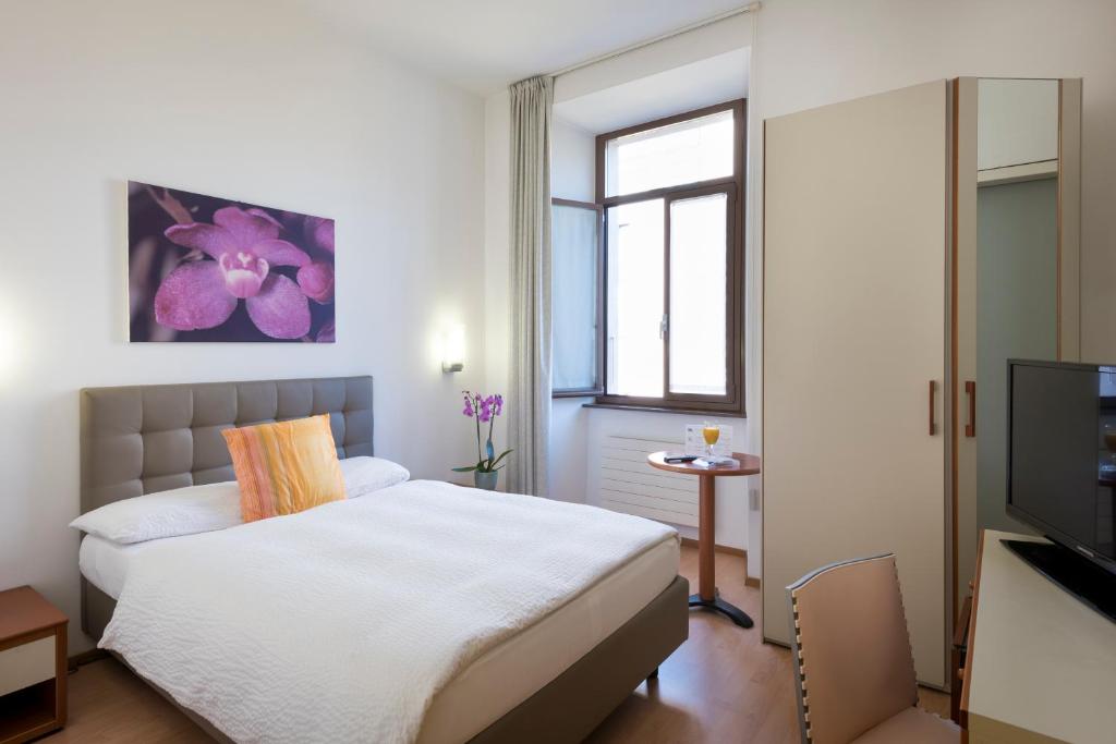 Одноместный (Улучшенный одноместный номер с видом во двор), Hotel Zurigo