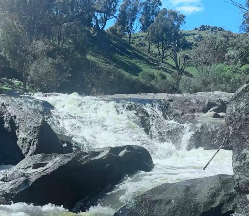 mannaparkfarm waterfall farm via Tumut and Gundagai photo 2