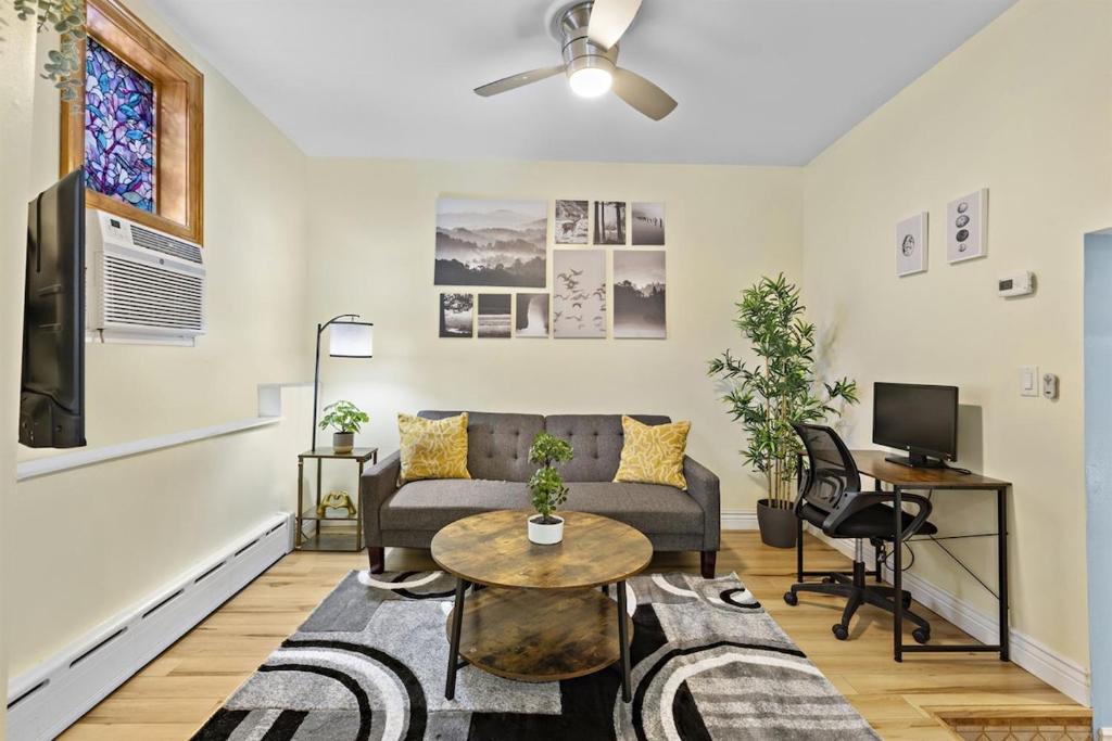 Cozy Apartment with Max Comfort image