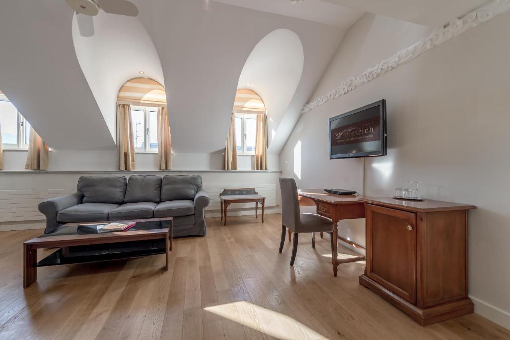 Сьюит (Двухуровневый семейный люкс), Hotel Wolf Dietrich