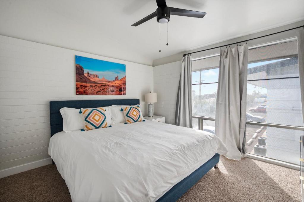Comfy and Relaxing 2B2B Hideaway in Scottsdale with Free Parking image