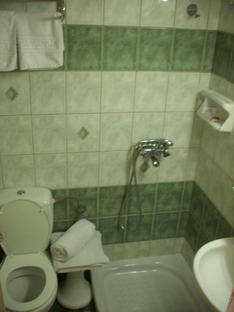 Трехместный (Трехместный номер), Claridge Hotel