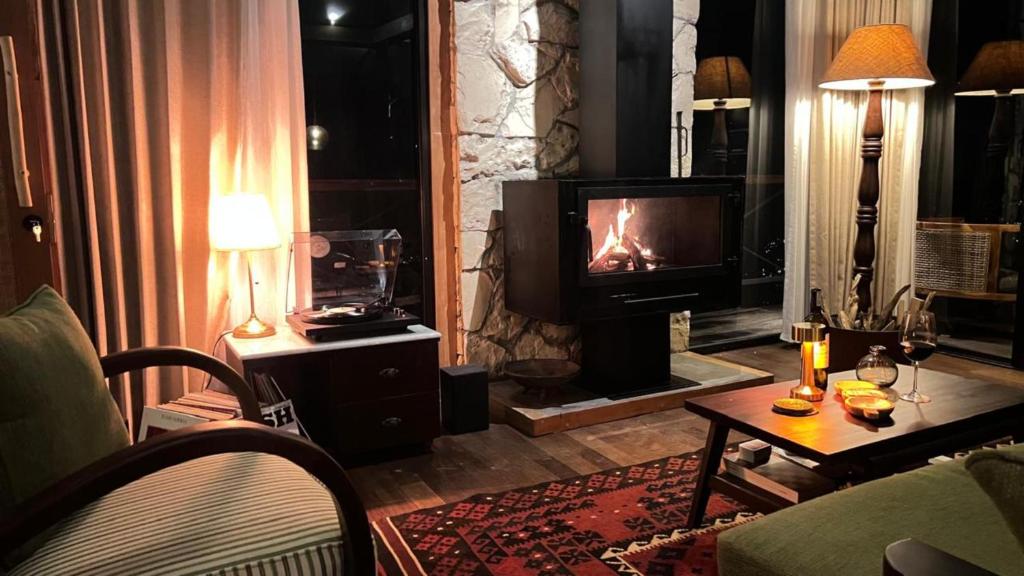 Waterfall Lodge Wood-Fire place, Sauna & Ice-Bath photo 4