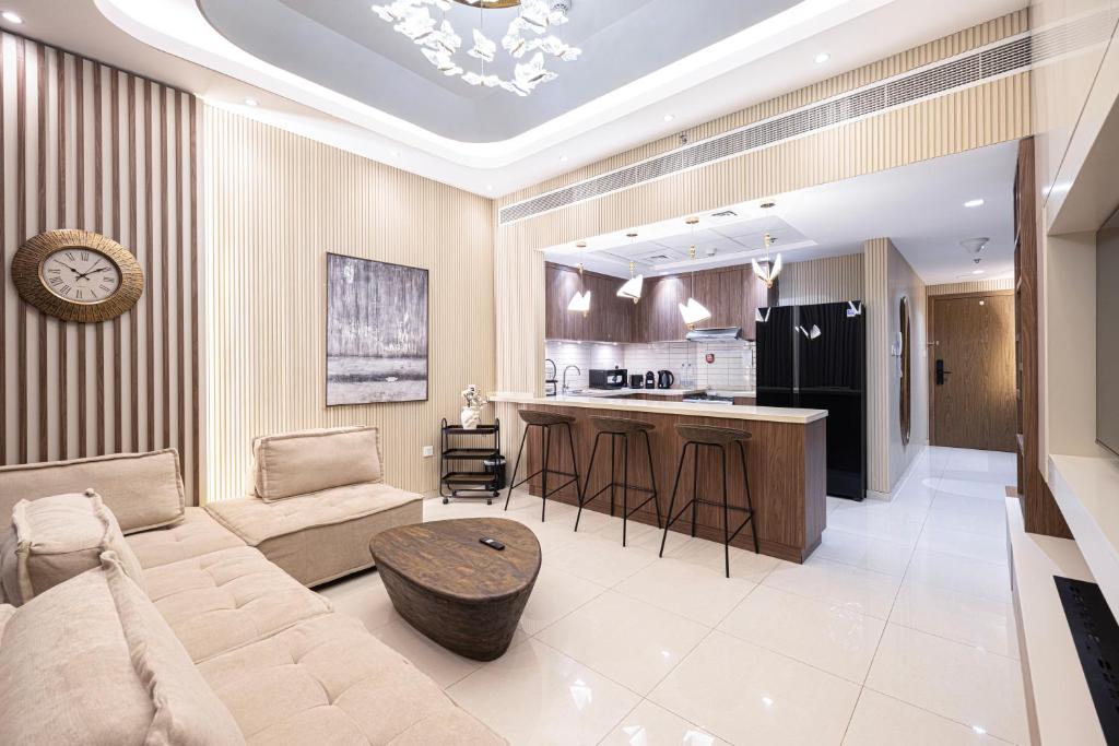 Luxury Huge 1BR apartment by BlueCloud Holidays photo 3