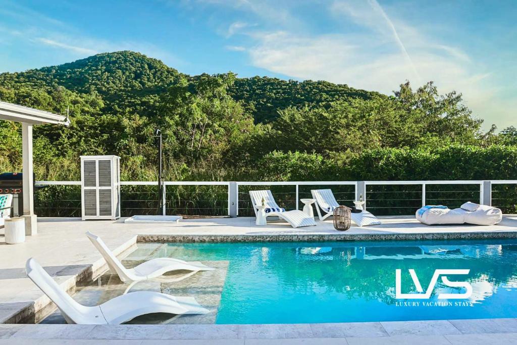Villa Coby - Exclusive Antigua Retreat in Jolly Harbour photo 2