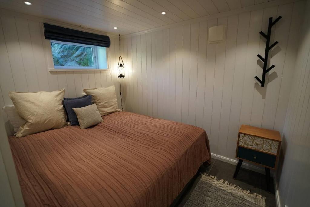 Lofoten panoramic luxury home with sauna - Tap to explore photos