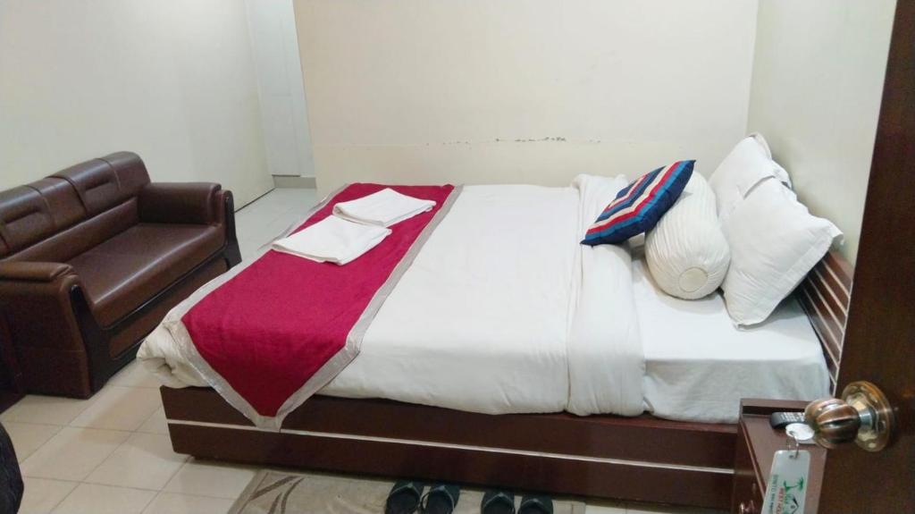 Rich Mart Rest House photo 4