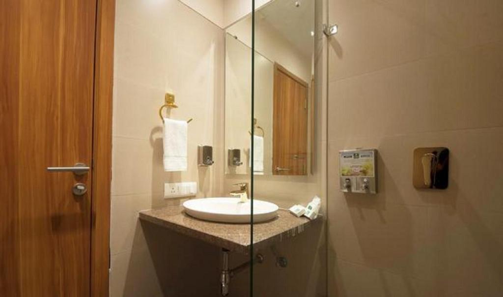Двухместный (Улучшенный номер с кроватью размера «king-size»), Hotel Station View
