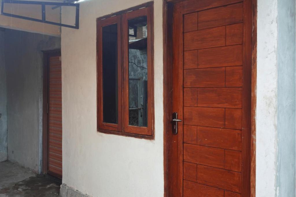 Mayeka Transit Hostel Bandara Internasional Lombok - Tap to explore photos